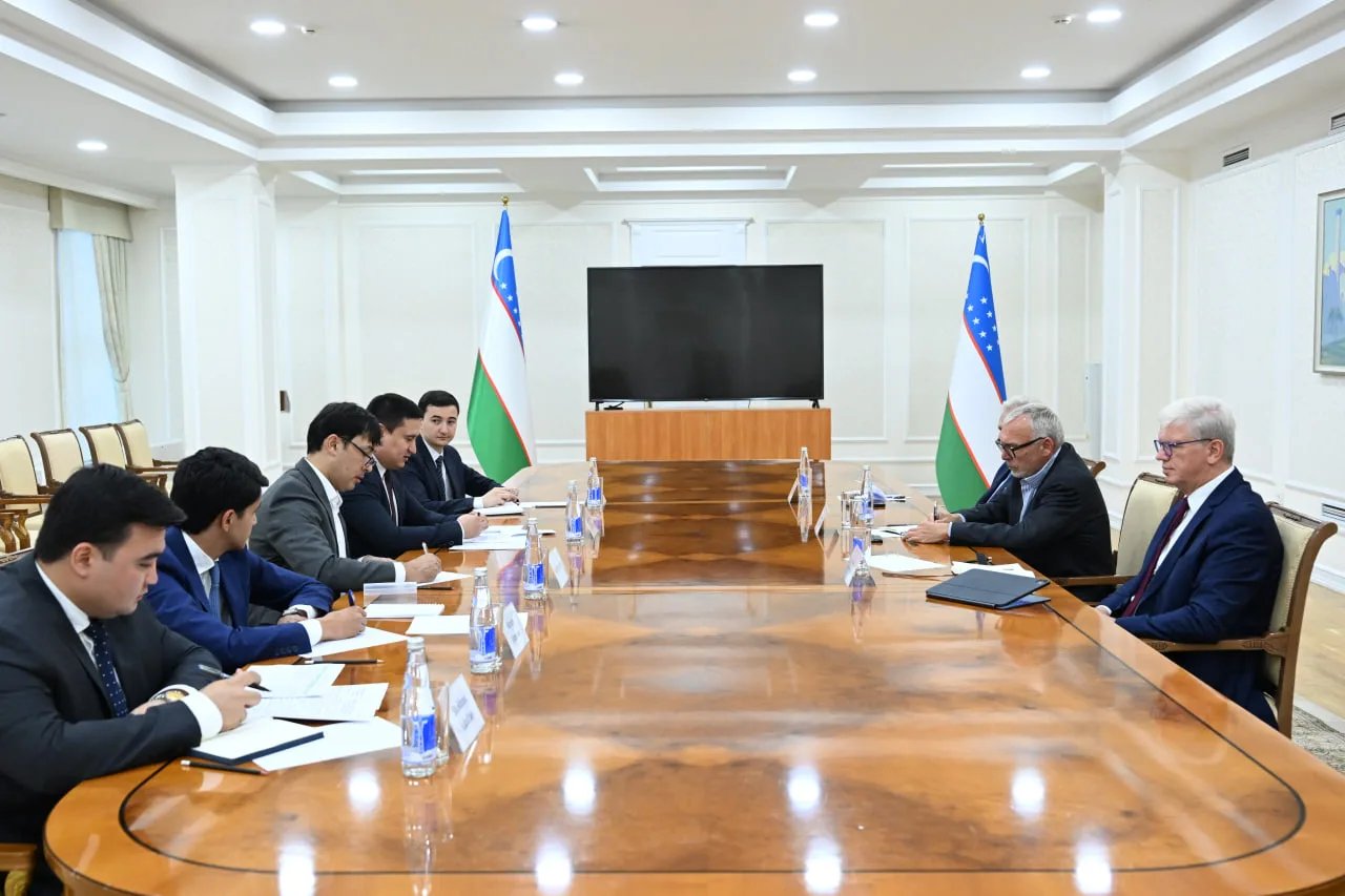Meeting with Members of the International Advisory Council